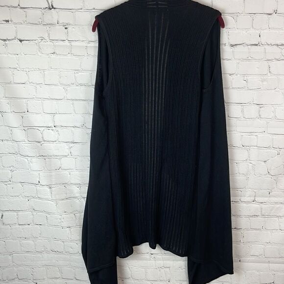 White House Black Market Vest - Picture 6 of 6